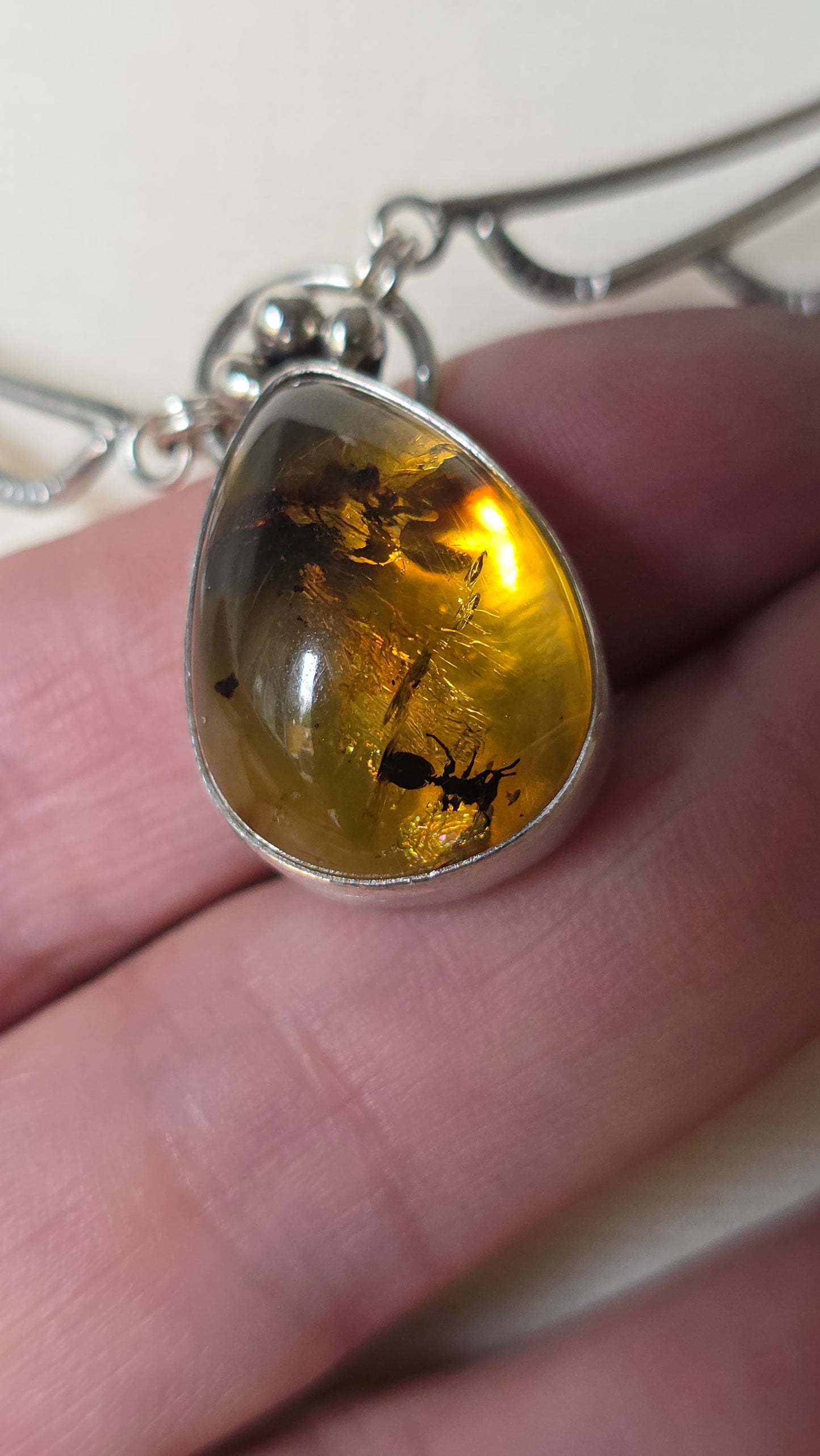 x ANCIENT AMBER Necklace - Fine and Sterling Silver
