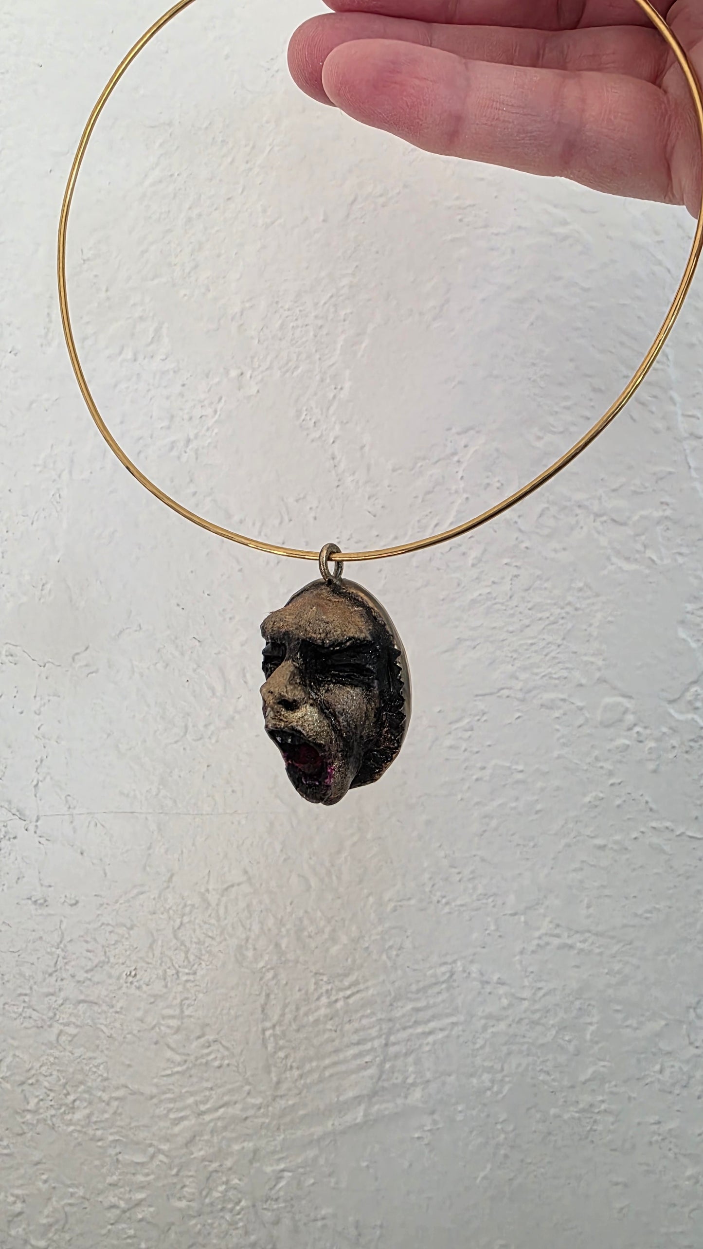 Talisman Guardian: SCREAMING Mood Necklace - Jeweler's Brass