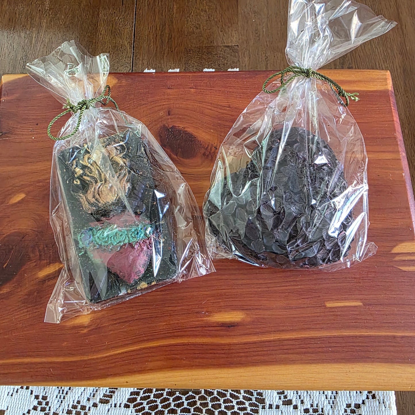 xtras BUNDLE OF 2 HANDMADE ALOE & CHARCOAL SOAP