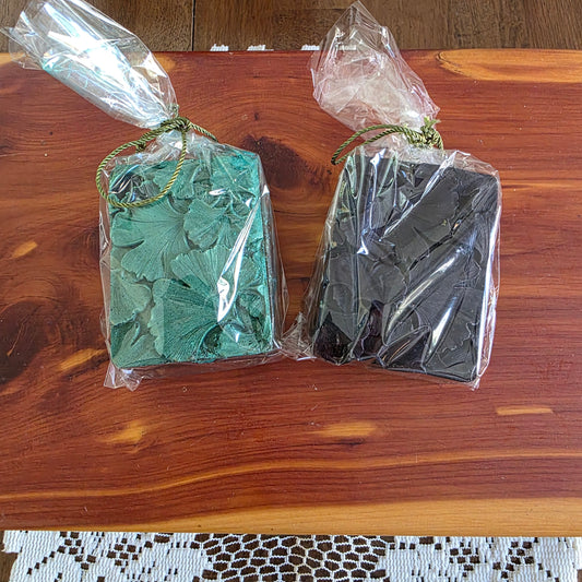 xtras BUNDLE OF 2 HANDMADE ALOE & CHARCOAL SOAP