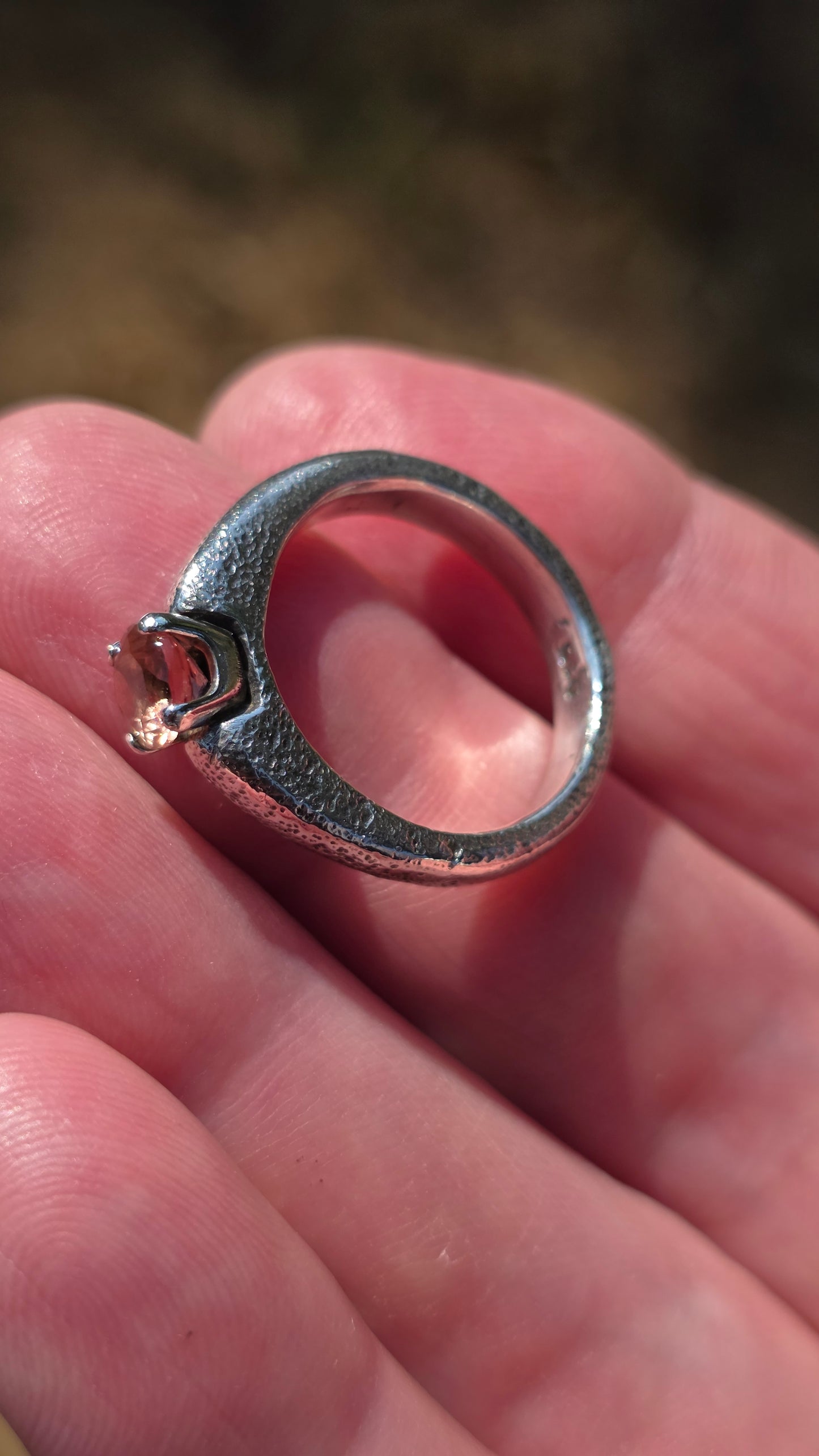 OREGON SUN Ring - (size 8) Oregon Sunstone in All Sterling Silver