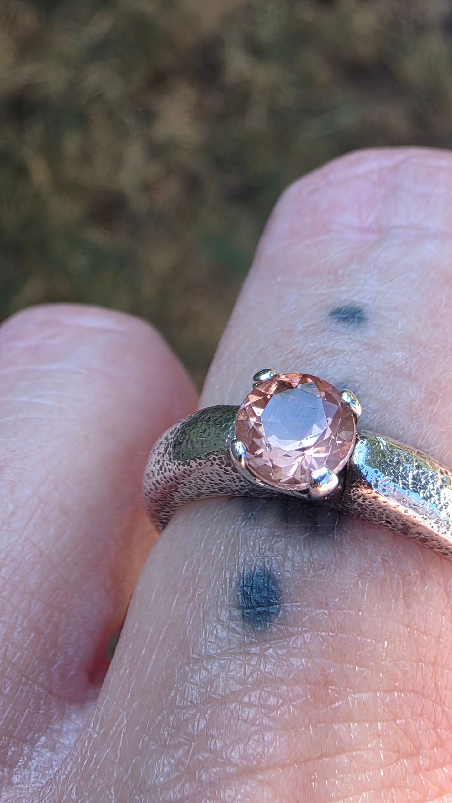 OREGON SUN Ring - (size 8) Oregon Sunstone in All Sterling Silver