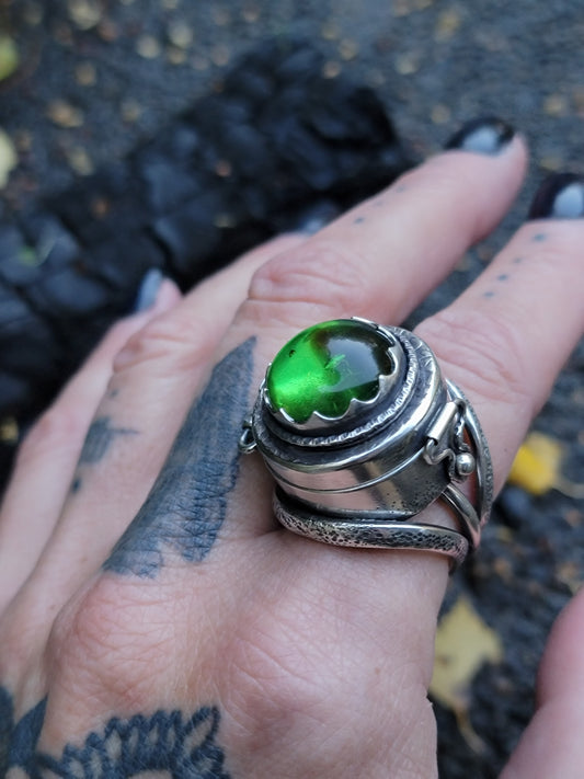 x The Poisoner's Perfume Ring - Green Amber in All Sterling Silver size 10 - 10 1/2